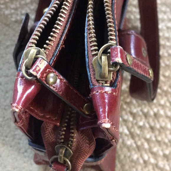 Kling patent leather shoulder bag - Picture 7 of 8